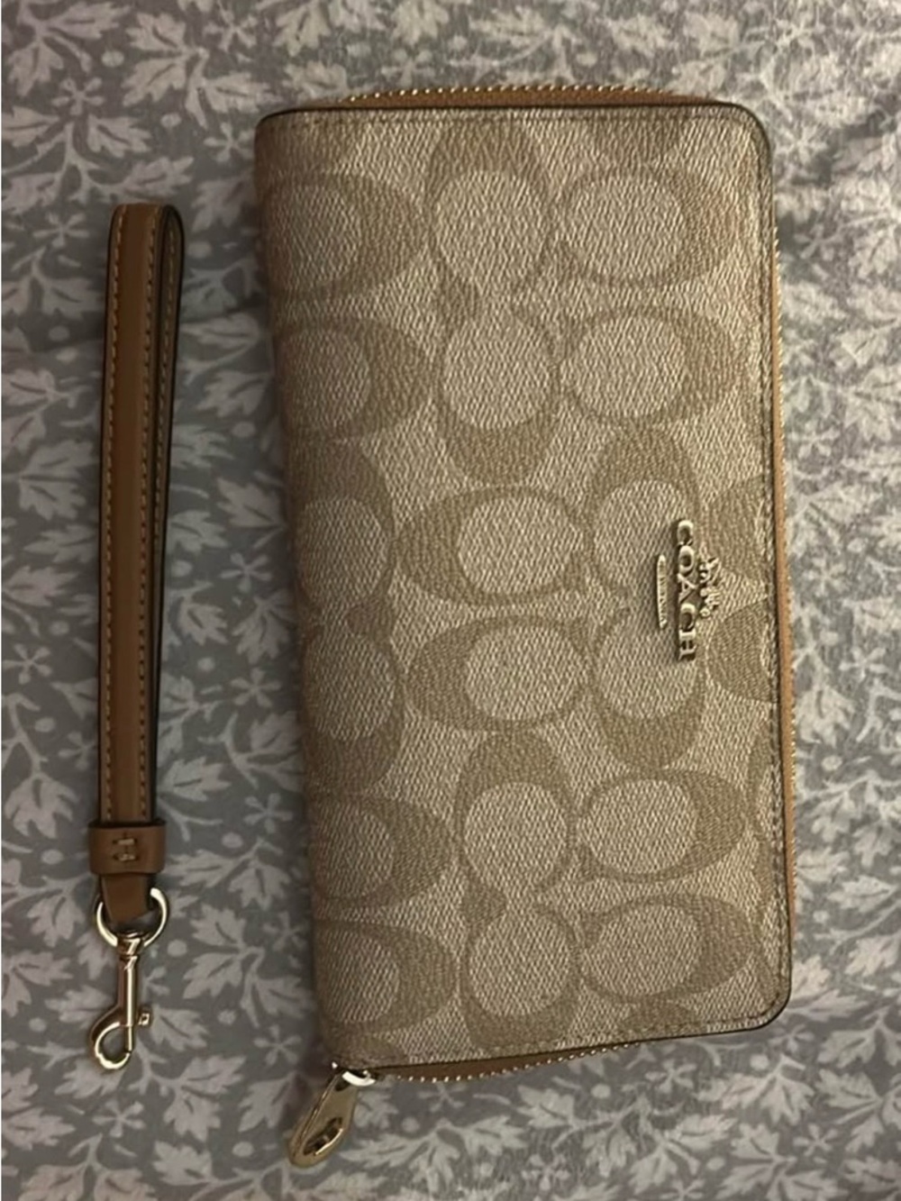 Coach Beige Signature Zip Wristlet with Tan Trim